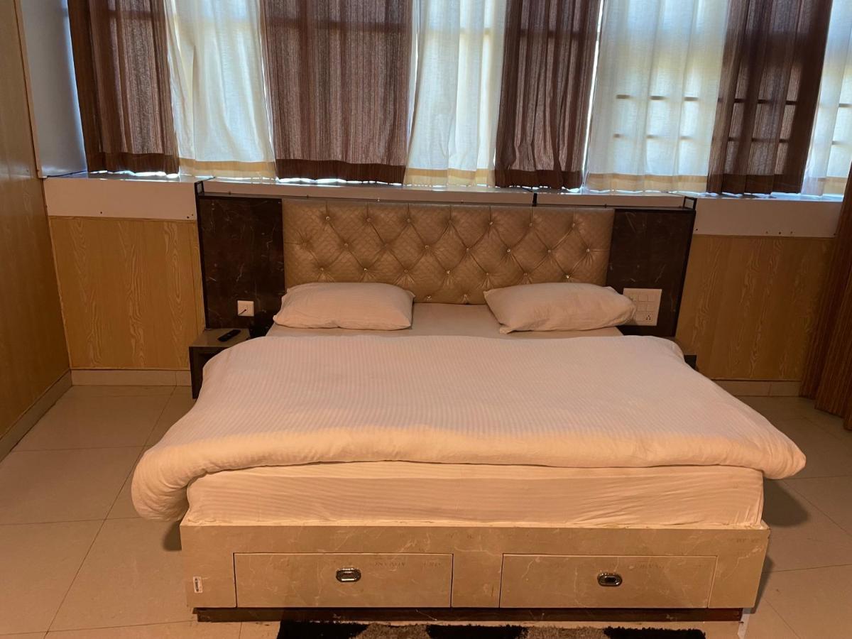 Jai Maa Bhagwati Hotel Pithoragarh Экстерьер фото